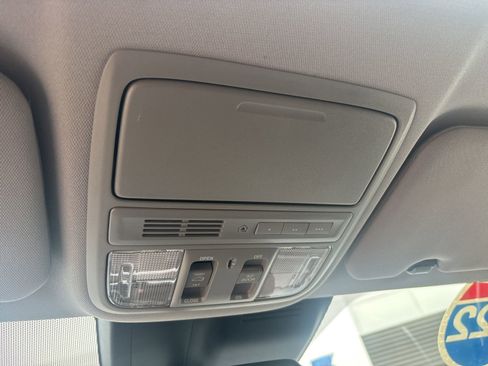 Used 2022 Honda CR-V Touring image 29