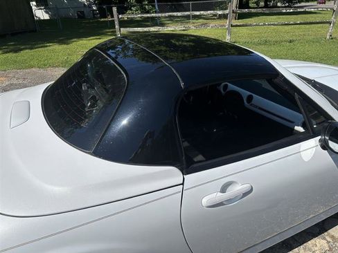 Used 2013 MAZDA MX-5 Miata Club RWD image 15
