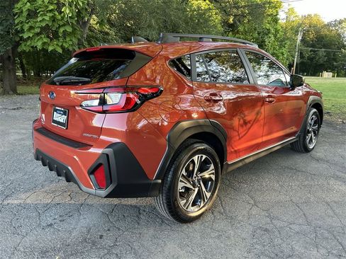 Used 2025 Subaru Crosstrek 2.0i Premium image 8