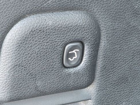 Used 2017 Jeep Grand Cherokee Limited image 27