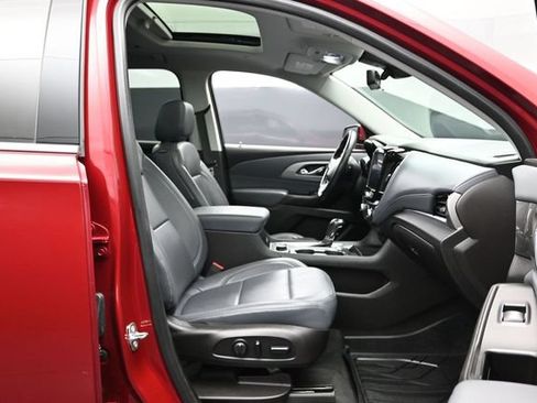 Used 2018 Chevrolet Traverse LT w/ LPO, Floor Liner Package AWD/4WD image 30