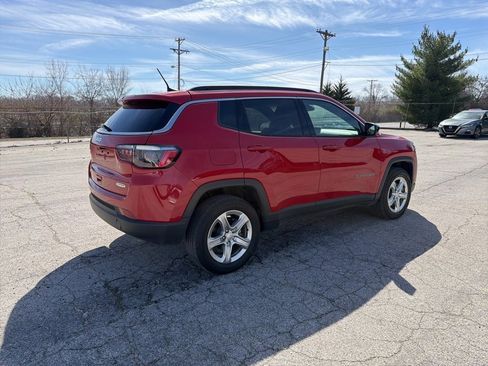 Used 2023 Jeep Compass Latitude image 7