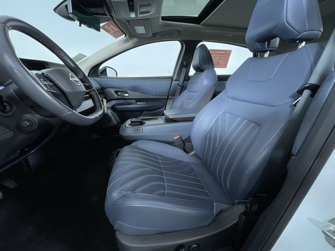 Used 2024 Nissan Ariya AWD image 15
