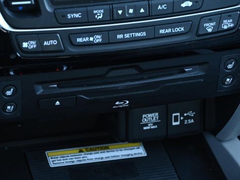 Used 2020 Honda Pilot Elite image 20