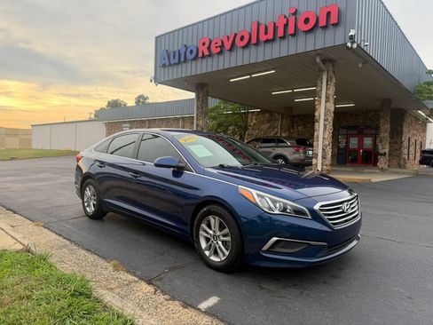 Used 2016 Hyundai Sonata SE FWD image 1