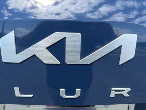 Used 2025 Kia Telluride S AWD/4WD image 28
