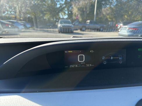 Used 2022 Toyota Prius Limited image 6