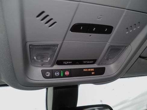 Certified 2018 Chevrolet Equinox LT FWD image 33