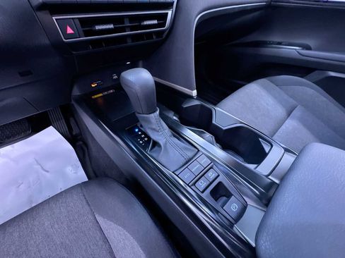 Used 2025 Toyota Camry LE w/ Convenience Package FWD image 29