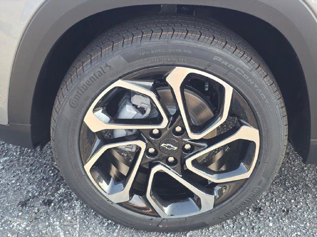 New 2026 Chevrolet Trax RS w/ Driver Confidence Package FWD image 32