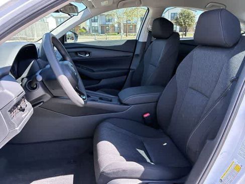 Certified 2025 Honda Accord LX image 17