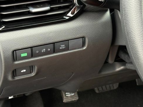 Certified 2025 Nissan Sentra SV image 14