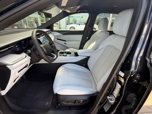 New 2026 Jeep Cherokee Laredo AWD/4WD image 10