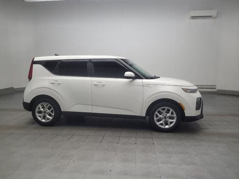 Used 2021 Kia Soul S FWD image 11