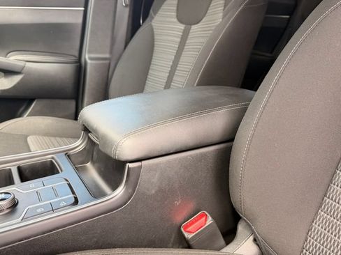 Certified 2023 Kia Sorento LX FWD image 20