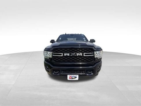 Used 2022 RAM 2500 Big Horn w/ Level C Equiment Group AWD/4WD image 3