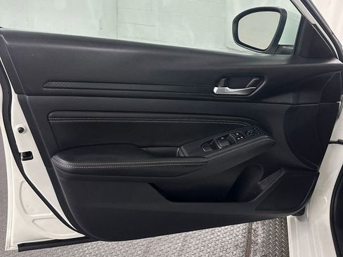 Used 2019 Nissan Altima 2.5 S AWD/4WD image 8