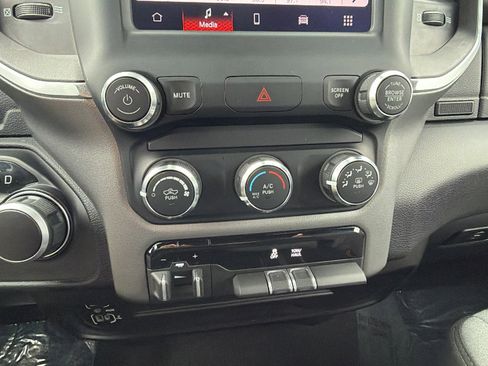 Used 2024 RAM 2500 Big Horn w/ Bed Utility Group image 28