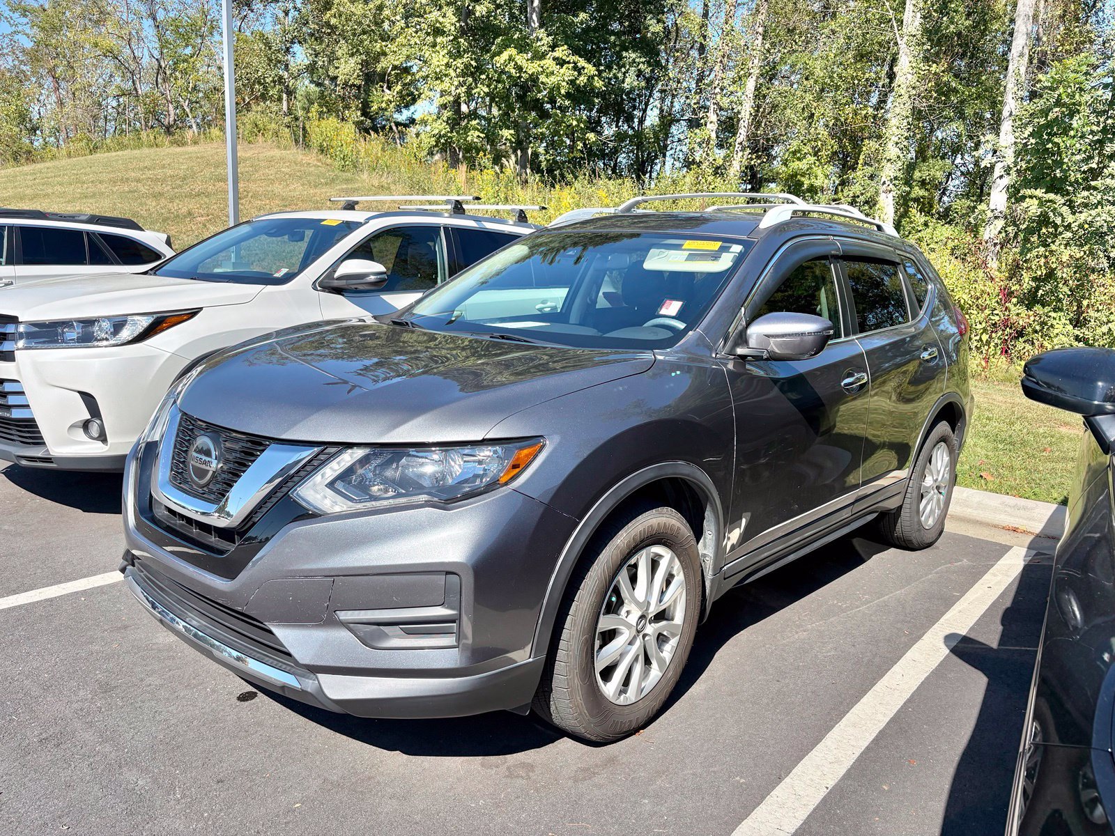 Used 2020 Nissan Rogue S w/ Special Edition Package AWD/4WD image 3