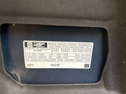 Used 2010 Pontiac Vibe AWD w/ Sun And Sound Package image 53