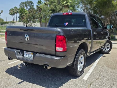 Used 2017 RAM 1500 Express RWD image 35