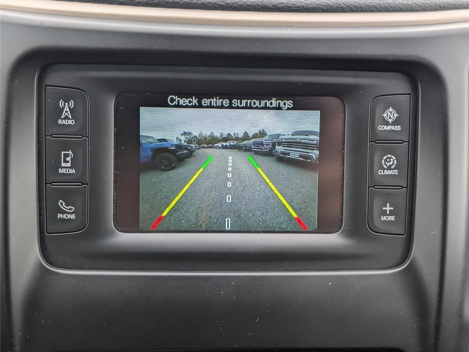 Used 2015 Jeep Cherokee Latitude FWD image 25