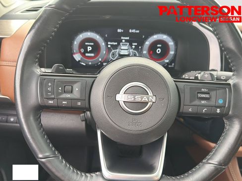 Used 2024 Nissan Pathfinder Platinum w/ Black Appearance Package FWD image 21