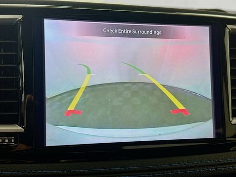 Used 2021 Chrysler Pacifica Touring image 13