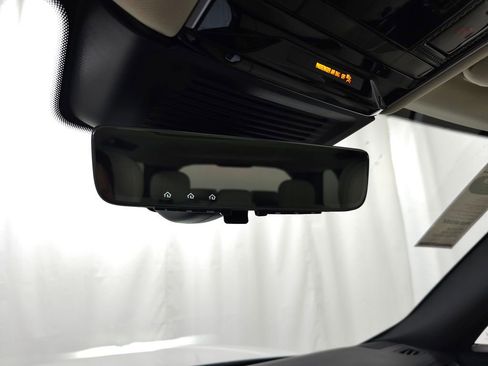 Used 2025 Land Rover Range Rover Long Wheelbase SE AWD/4WD image 23