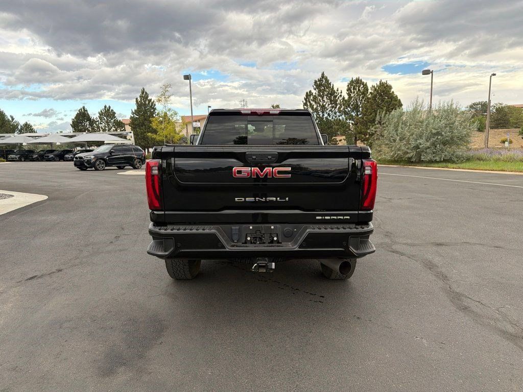 Used 2024 GMC Sierra 2500 Denali w/ Denali Reserve Package AWD/4WD image 4