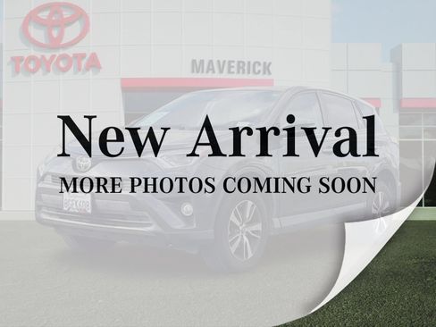 Used 2018 Toyota RAV4 XLE w/ Carpet Mat Package FWD image 1