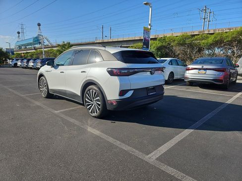 Used 2024 Volkswagen ID.4 S image 7