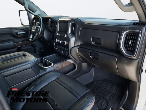 Used 2022 GMC Sierra 3500 Denali w/ Denali Ultimate Package AWD/4WD image 33