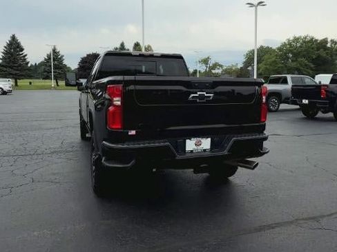 Used 2024 Chevrolet Silverado 2500 High Country w/ Midnight Edition AWD/4WD image 7