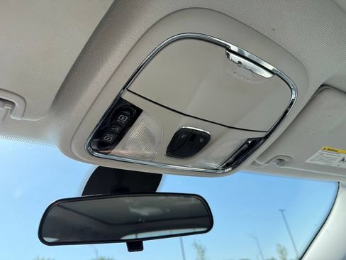 Used 2020 Jeep Cherokee Latitude Plus FWD image 20