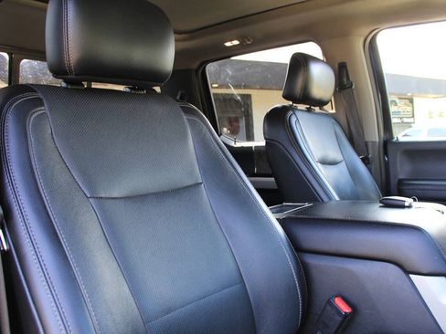 Used 2017 Ford F250 Lariat w/ Lariat Ultimate Package AWD/4WD image 13