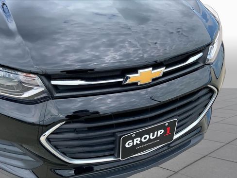 Used 2019 Chevrolet Trax LS w/ Tint and Cruise Package AWD/4WD image 29