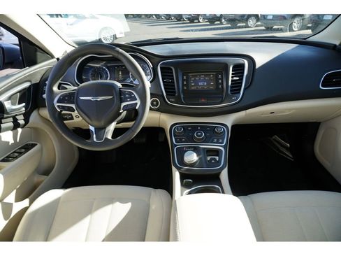 Used 2016 Chrysler 200 Limited image 25