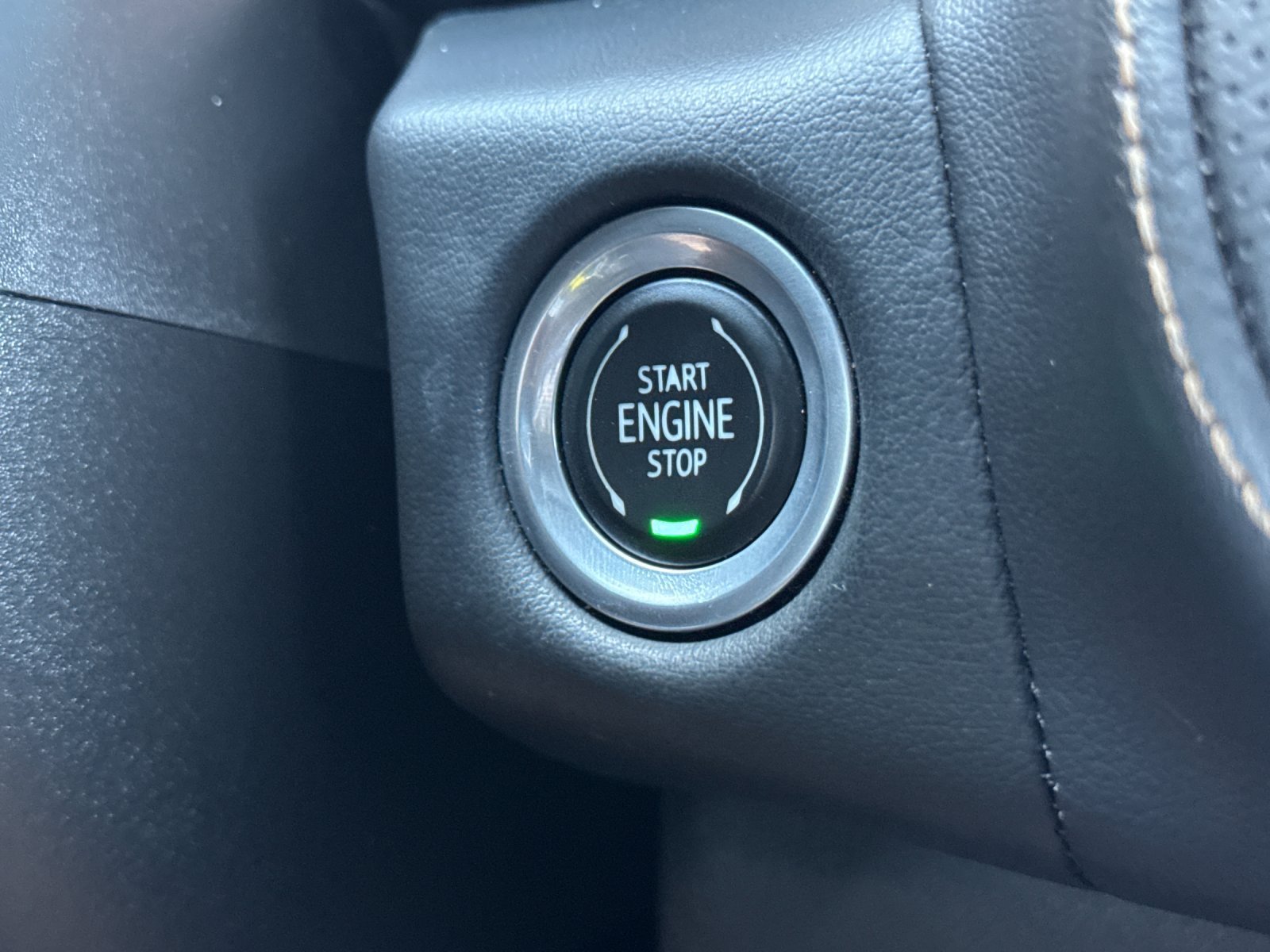 Used 2021 GMC Yukon AT4 AWD/4WD image 27