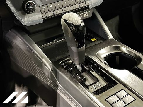 New 2026 Subaru Outback Limited XT AWD/4WD image 18