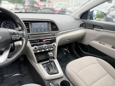 Used 2020 Hyundai Elantra Value Edition FWD image 22