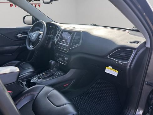 Used 2022 Jeep Cherokee Trailhawk image 35