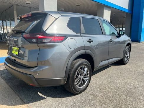 Used 2024 Nissan Rogue S AWD/4WD image 7
