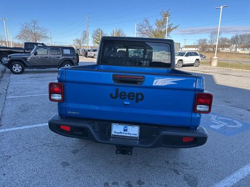 New 2026 Jeep Gladiator Sport image 27