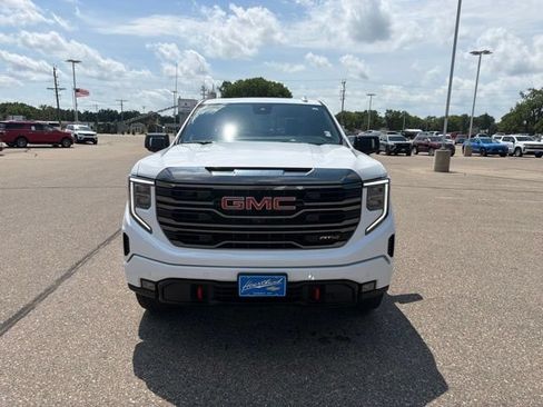 Used 2023 GMC Sierra 1500 AT4 w/ AT4 Premium Package AWD/4WD image 2