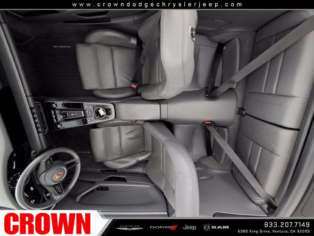 Used 2021 Porsche 911 Carrera RWD image 13
