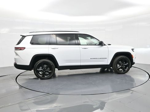 New 2025 Jeep Grand Cherokee L Altitude image 5