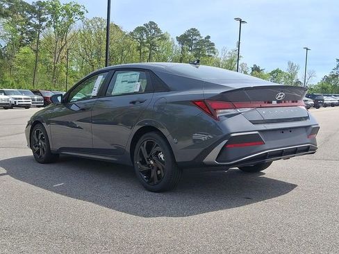 New 2026 Hyundai Elantra Sport FWD image 12