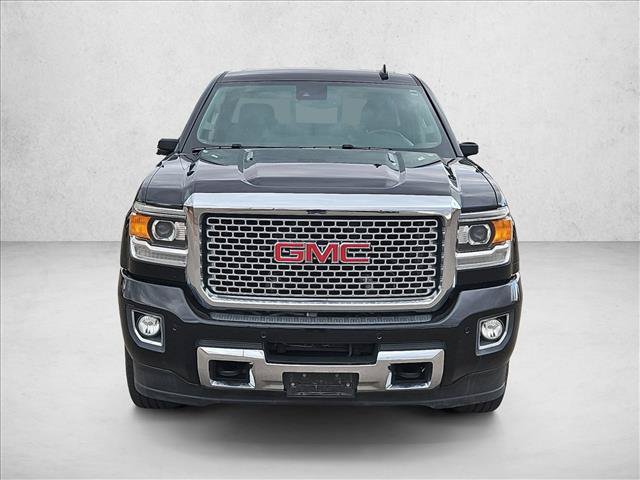 Used 2016 GMC Sierra 2500 Denali w/ Duramax Plus Package AWD/4WD image 2
