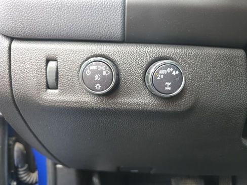 Used 2018 Chevrolet Colorado Z71 image 11